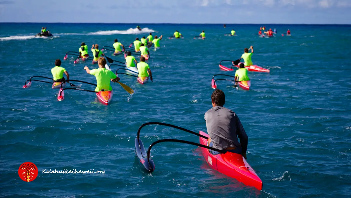 KLK – OC1 Outrigger Canoes_Paddling_in Ocean